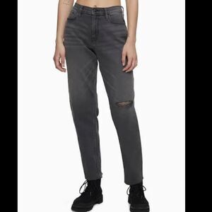 Calvin Klein Black Vintage Destructed High Rise Mom Ankle Jeans 25
